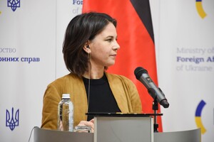 Анналена Бербок призывает ЮАР соблюдать нормы международного права и арестовать Путина