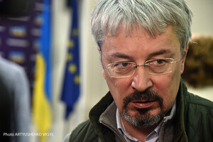 Автору петиции об увольнении главы Минкульта Ткаченко ответили отказом. Кабмин объяснил это ошибкой в системе