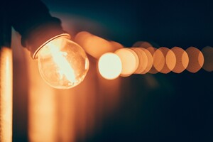 Полезные советы: как экономить свет дома