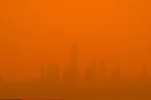Нью-Йорк окутан апокалиптическим туманом из-за лесных пожаров в Канаде