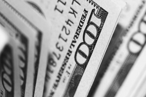 НБУ обязал банки и обменники принимать изношенные банкноты иностранной валюты