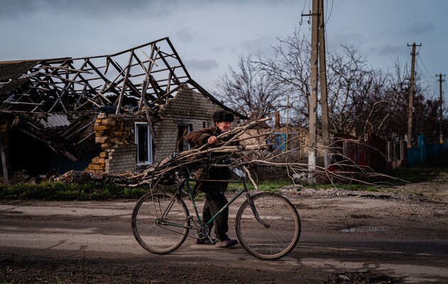 Сколько времени украинцы готовы терпеть трудности из-за войны ради победы: результаты опроса