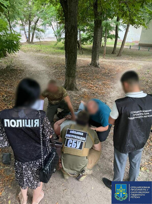 Подозрение получил житель Одесской области: за 8 тысяч долларов обещал снять с военного учета знакомого