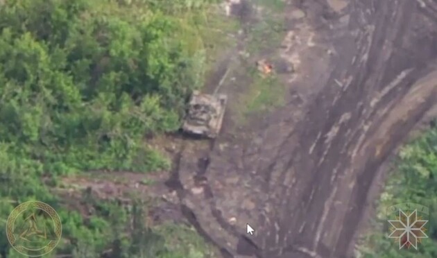 «Танки грязи не боятся», а украинских FPV-дронов еще как: Как украинские воины уничтожают вражескую технику