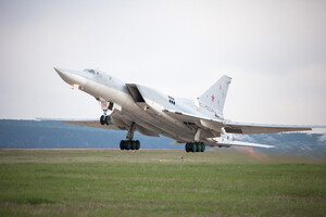 Во второй раз за сутки зафиксирован вылет стратегических бомбардировщиков Ту-22м3, являющихся носителями сверхзвуковых ракет Х-22 