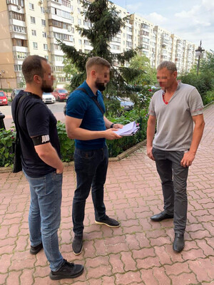 Директор киевского предприятия получил подозрение за хищение бюджета на ремонте парка 