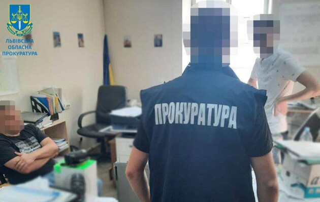На взяточничестве разоблачили чиновника горрады Львова и его сообщницу