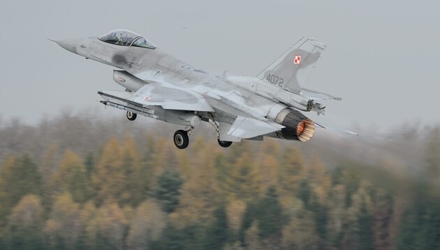 Нидерланды передадут Украине почти все свои F-16 - министр обороны