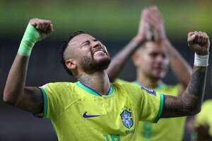 Неймар побил голевой рекорд легендарного Пеле в сборной Бразилии