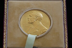 Шведские СМИ назвали предполагаемых лауреатов Нобелевской премии по химии за несколько часов до оглашения