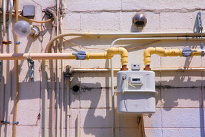 Обслуживание газовых труб в многоэтажных домах: кто несет за это ответственность
