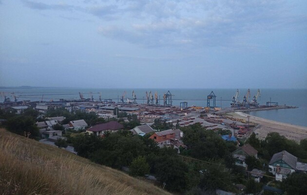 Первый морской балкер РФ вошел в Мариупольский порт