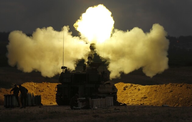 Израиль усилил бомбардировки и зашел танками в Сектор Газа – NYT