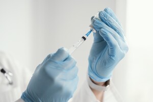От российской вакцины против коронавируса в оккупированном Мелитополе за неделю умерло, по меньшей мере, четыре человека