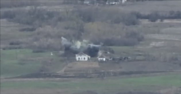 Защитники накрыли огнем артиллерии оккупантов, что атаковали дронами украинские позиции