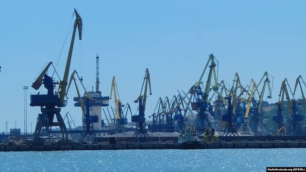 В районе порта в Бердянске раздались взрывы: Федоров рассказал, что там хранили россияне