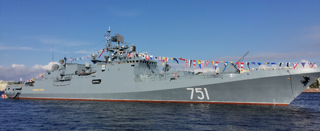 Во время атаки на Крымский мост СБУ чуть не повредили эсминец «Адмирал Эссен»