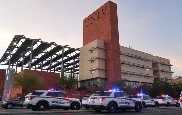 Три человека погибли во время стрельбы в университете в США. Стрелка нашли мертвым