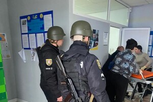 26 раненых: на Закарпатье депутат сельрады взорвал гранаты во время заседания сессии 