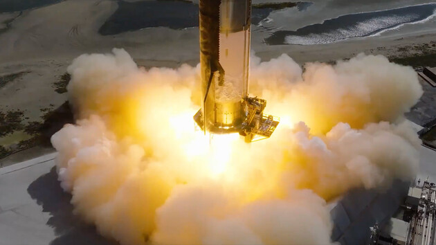 SpaceX протестувала двигуни гігантської ракети Starship перед третім випробувальним польотом: відео 