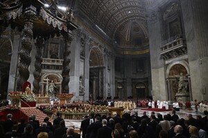 Нічна різдвяна меса у Ватикані: онлайн-трансляція