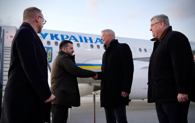 После Литвы и Эстонии Зеленский прибыл в Латвию