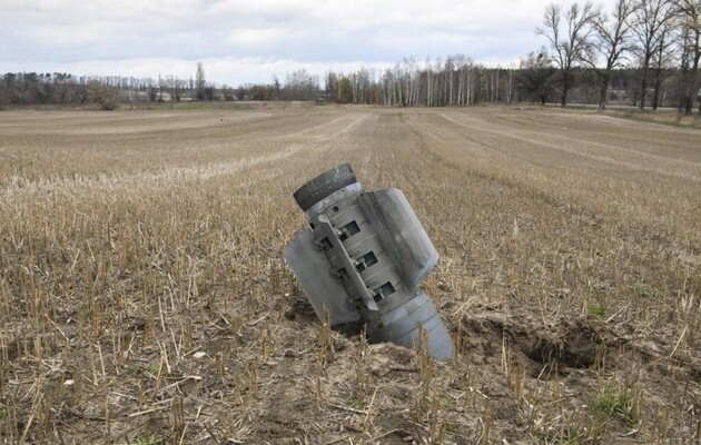 В Полтавской области во двор частного дома упала ракета РФ, которая не разорвалась