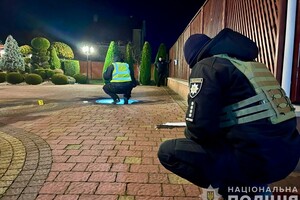 Неизвестный бросил гранату во двор депутата Закарпатского облсовета