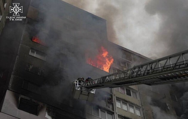 МВД: Под завалами в Голосеевском районе, возможно, есть погибшие (фото)