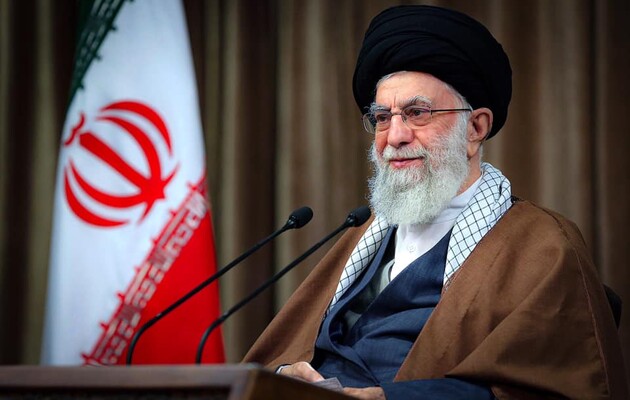 Meta видалила з Facebook та Instagram акаунти верховного лідера Ірану Алі Хаменеї
