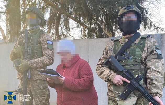 Затримали інформаторку РФ, яку завербував її син – бойовик 