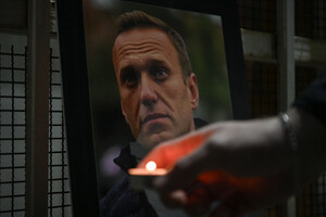 Европарламент принял резолюцию, в которой прямо обвинил Путина в убийстве Навального