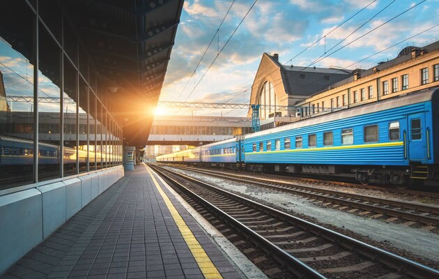 Укрзалізниця призначає 7 додаткових поїздів з Києва, Дніпра і Харкова