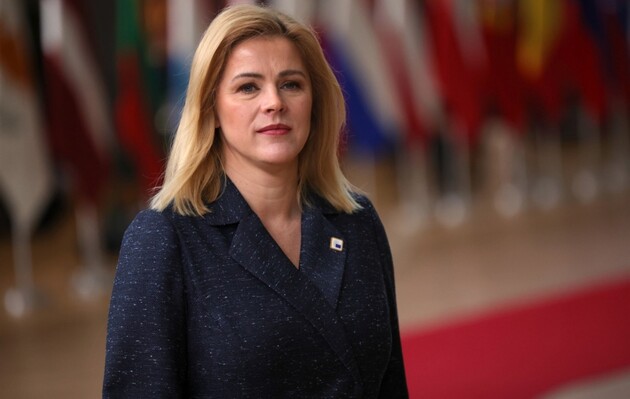 Премьер Латвии поддержала идею тренировочной миссии НАТО в Украине