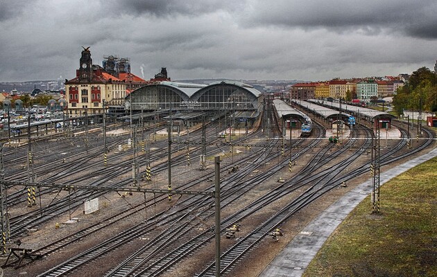 Начинает движение новый поезд на Ужгород, который будет стыковым для поезда Прага – Чоп