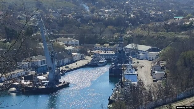 Силы обороны поразили два российских больших десантных корабля в Крыму