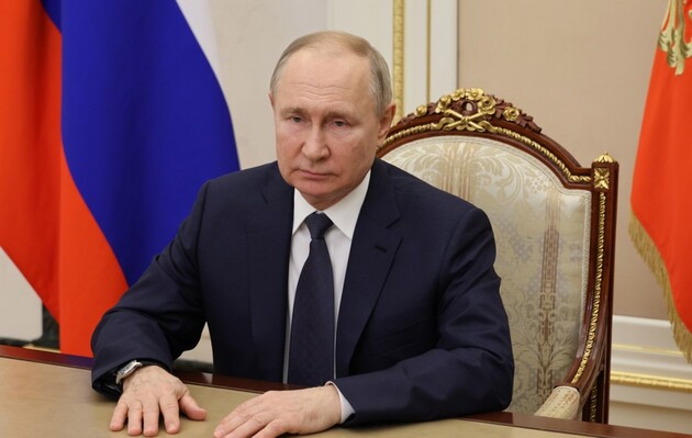 Одержимость Путина Украиной привела к тому, что он не замечает опасности дома — FT