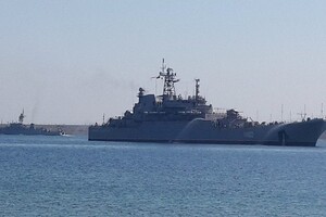 ВСУ ударили «Нептуном» по кораблю «Константин Ольшанский». РФ украла его у Украины и хотела использовать против нас