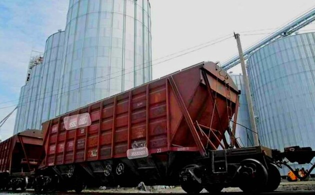 Укрзализниця указала новое экспортное направление для зерновых – ежедневно 1368 вагонов зерна