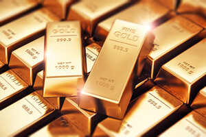 Стоимость золота преодолела рубеж $2200 – новый рекорд стал продолжением восходящего тренда