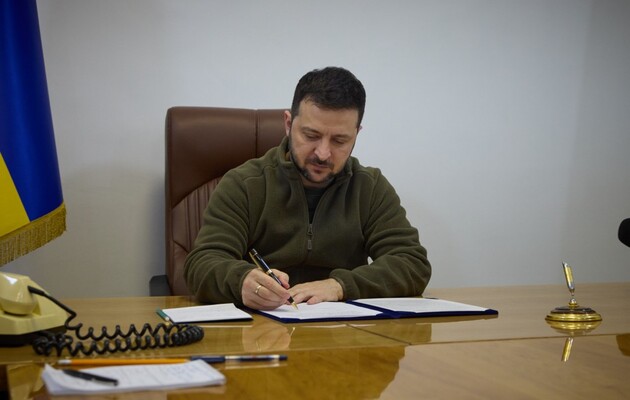 Зеленський підписав закони про зниження мобілізаційного віку та електронний кабінет військовозобов'язаного