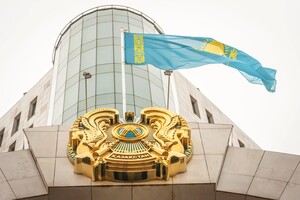 У Казахстані стримано реагують на тривожні сигнали зі сторони Росії, сподіваючись, що вона не наважиться на нове вторгнення — експерт 