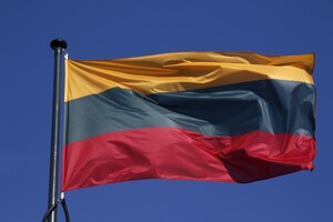 Литва отзывает своего посла в Украине