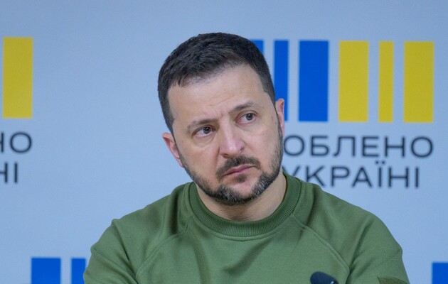 Росіяни ширять фейк, що Зеленський втече з України у травні