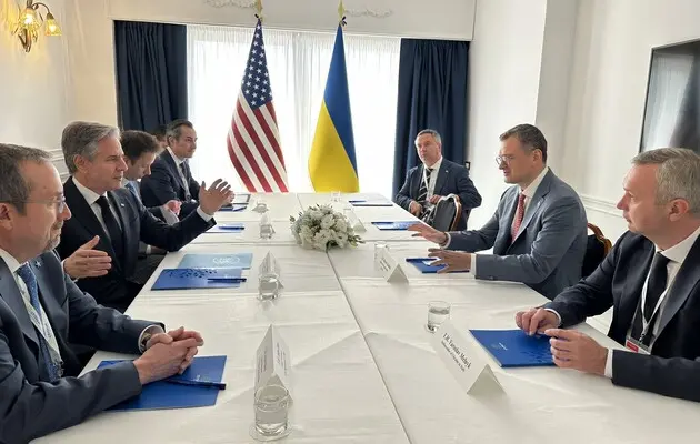 Блинкен и Кулеба обсудили совместные усилия по скорейшей передаче Украине дополнительных ЗРК Patriot