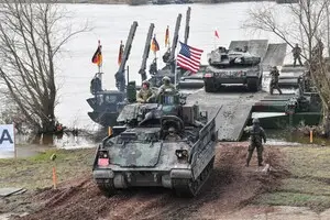 Без европейского перевооружения альянс НАТО обречен на поражение — Politico