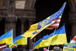 Принятие помощи Украине подтвердило готовность Америки обеспечивать мировое лидерство — Bloomberg