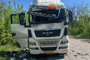 Армія РФ атакувала дроном вантажівку на Харківщині: постраждав водій