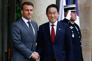Лидеры Франции и Японии договорились начать переговоры по новому соглашению о безопасности