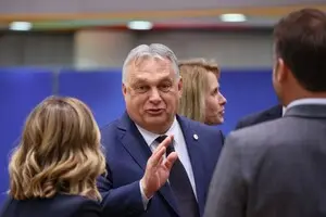 Наразі Фіцо перебуває між життям і смертю — Орбан